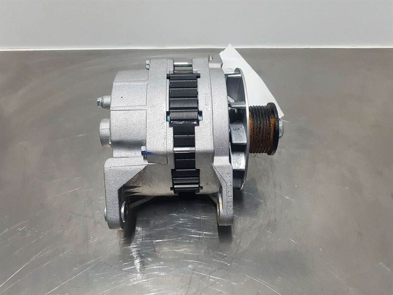 Cummins QSB5.9C-24V 70A-Alternator/Lichtmaschine/Dynamo - Motor za Građevinska mašina: slika 2 Cummins QSB5.9C-24V 70A-Alternator/Lichtmaschine/Dynamo - Motor za Građevinska mašina: slika 2