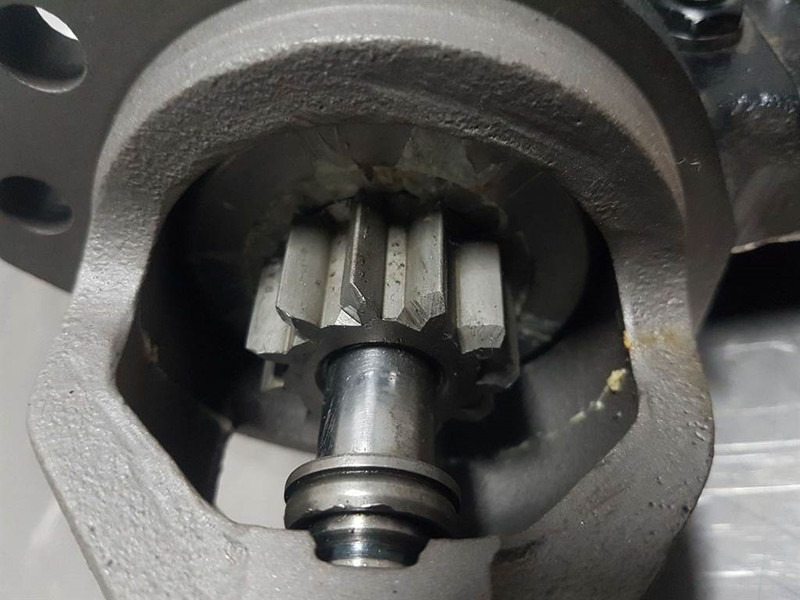 Deutz 1011-12V 11T 2,2KW-Starter/Anlasser/Startmotor - Motor za Građevinska mašina: slika 4 Deutz 1011-12V 11T 2,2KW-Starter/Anlasser/Startmotor - Motor za Građevinska mašina: slika 4