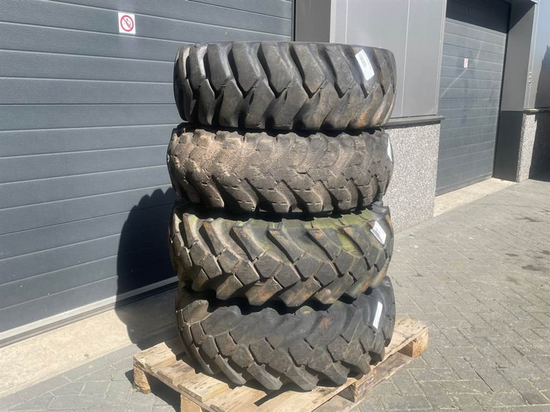 Everest 12.5-18 - Tire/Reifen/Band - Шины и диски za Građevinska mašina: slika 3 Everest 12.5-18 - Tire/Reifen/Band - Шины и диски za Građevinska mašina: slika 3