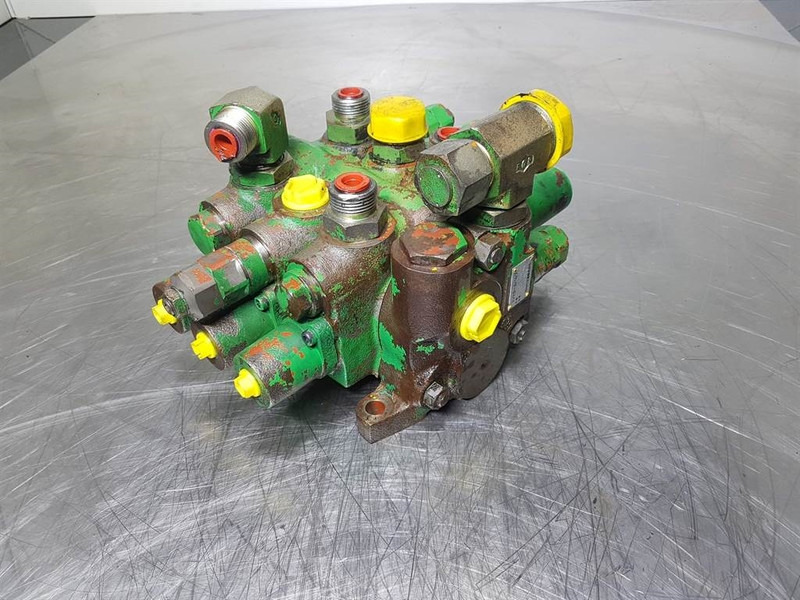 FIAT-HITACHI 21030-43041 - Hitachi W110 A - Valve/Ventiel - Hidraulika: slika 2 FIAT-HITACHI 21030-43041 - Hitachi W110 A - Valve/Ventiel - Hidraulika: slika 2