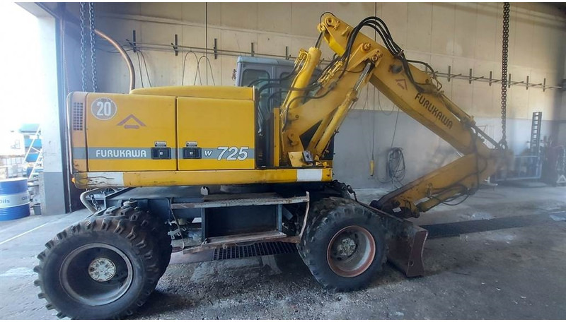 Furukawa W 725 LS (For parts) - Bager točkaš: slika 2 Furukawa W 725 LS (For parts) - Bager točkaš: slika 2