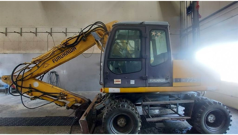 Furukawa W 725 LS (For parts) - Bager točkaš: slika 4 Furukawa W 725 LS (For parts) - Bager točkaš: slika 4
