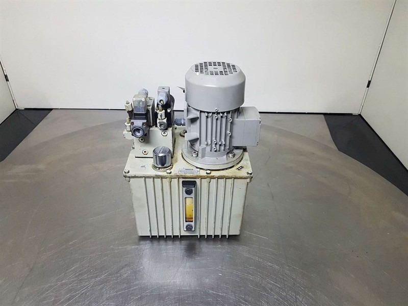 Hydac -0,25 kW-Rotor 5RN71MO4E12-Compact-/steering - Hidraulika za Građevinska mašina: slika 1 Hydac -0,25 kW-Rotor 5RN71MO4E12-Compact-/steering - Hidraulika za Građevinska mašina: slika 1