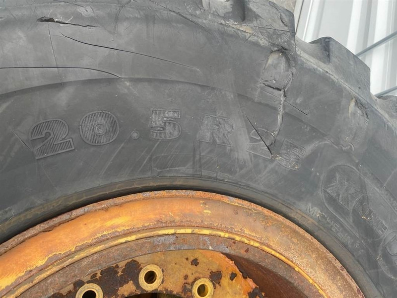 Hyundai HL740-9-Michelin 20.5R25-Tire/Reifen/Band - Шины и диски za Građevinska mašina: slika 5 Hyundai HL740-9-Michelin 20.5R25-Tire/Reifen/Band - Шины и диски za Građevinska mašina: slika 5