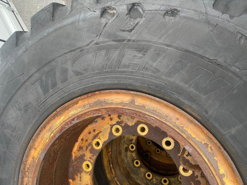 Hyundai HL740-9-Michelin 20.5R25-Tire/Reifen/Band - Шины и диски za Građevinska mašina: slika 4 Hyundai HL740-9-Michelin 20.5R25-Tire/Reifen/Band - Шины и диски za Građevinska mašina: slika 4