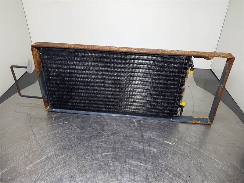Hyundai HL760-9 - Airco condenser/Klimakondensator/Airco - Ram/ Šasija: slika 2 Hyundai HL760-9 - Airco condenser/Klimakondensator/Airco - Ram/ Šasija: slika 2