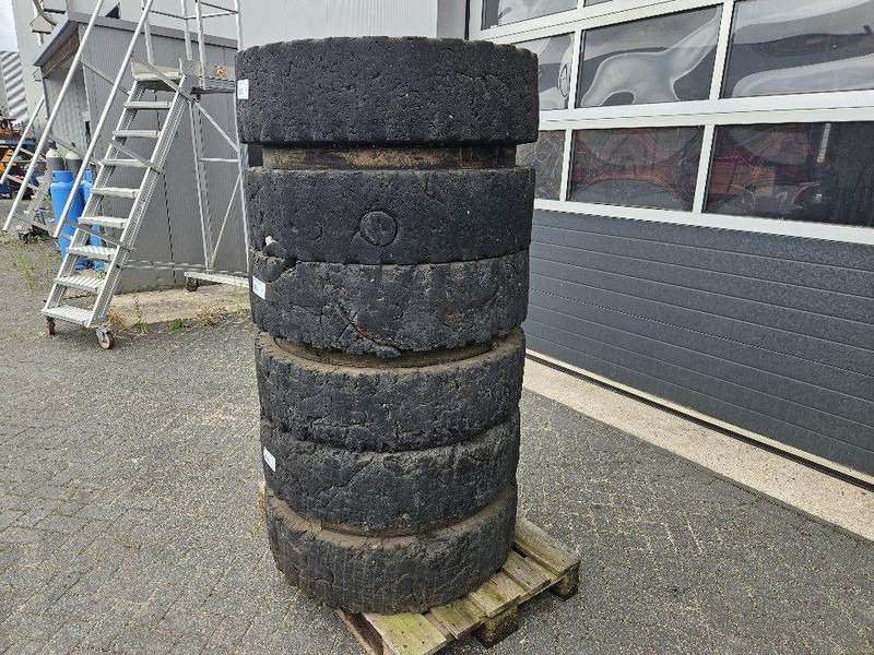 Liebherr 10.00-20 - Tire/Reifen/Band - Шины и диски za Građevinska mašina: slika 2 Liebherr 10.00-20 - Tire/Reifen/Band - Шины и диски za Građevinska mašina: slika 2