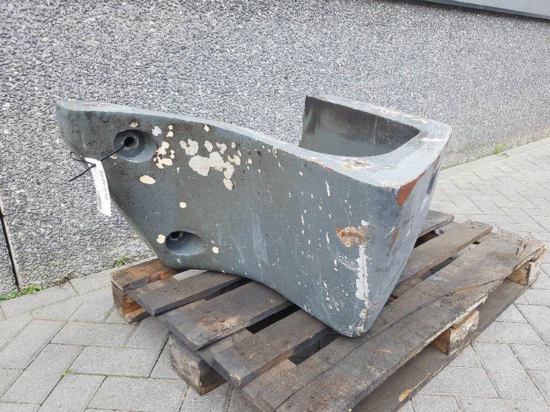 Liebherr L514 - 8925057 - Counterweight/Heckgewicht - Ram/ Šasija: slika 2 Liebherr L514 - 8925057 - Counterweight/Heckgewicht - Ram/ Šasija: slika 2