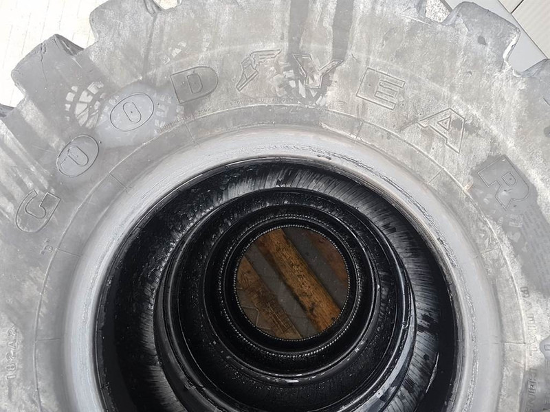 Guma za Građevinska mašina Liebherr L514 Stereo-Goodyear 17.5R25-Tire/Reifen/Band: slika 6