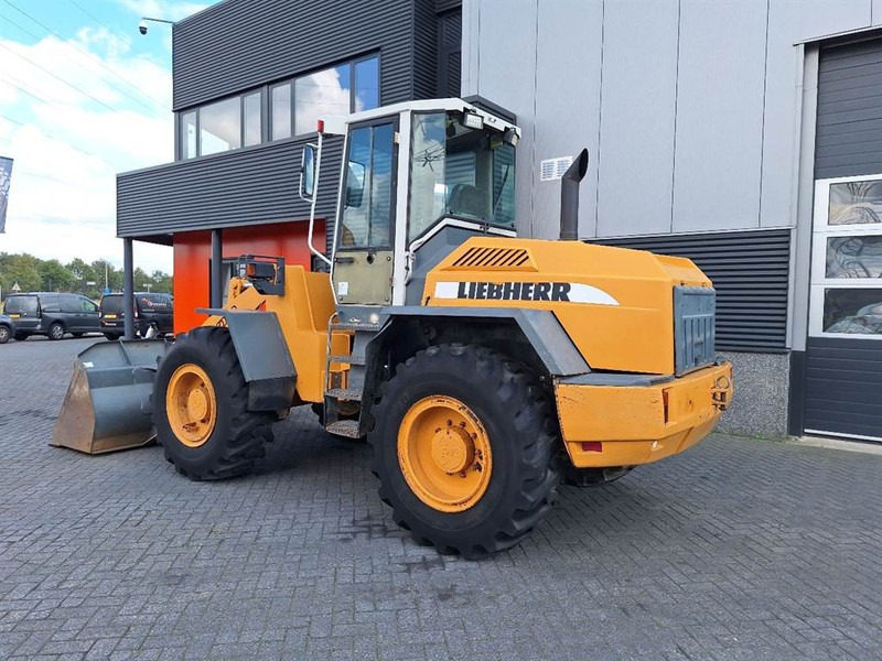 Liebherr L522 - Utovarivač točkaš: slika 2 Liebherr L522 - Utovarivač točkaš: slika 2