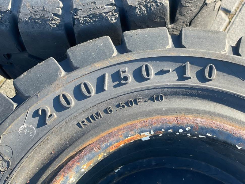 Linde -Trelleborg 200/50-10-Tire/Reifen/Band - Шины и диски za Građevinska mašina: slika 5 Linde -Trelleborg 200/50-10-Tire/Reifen/Band - Шины и диски za Građevinska mašina: slika 5