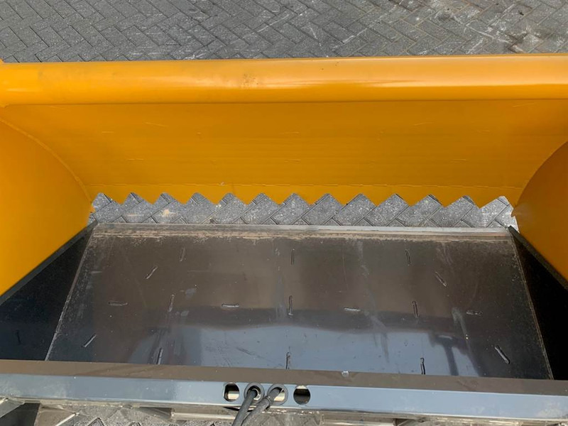 MAMMUT SB 195 M - Silage cutter/Silageschneider - Oprema za silose: slika 5 MAMMUT SB 195 M - Silage cutter/Silageschneider - Oprema za silose: slika 5