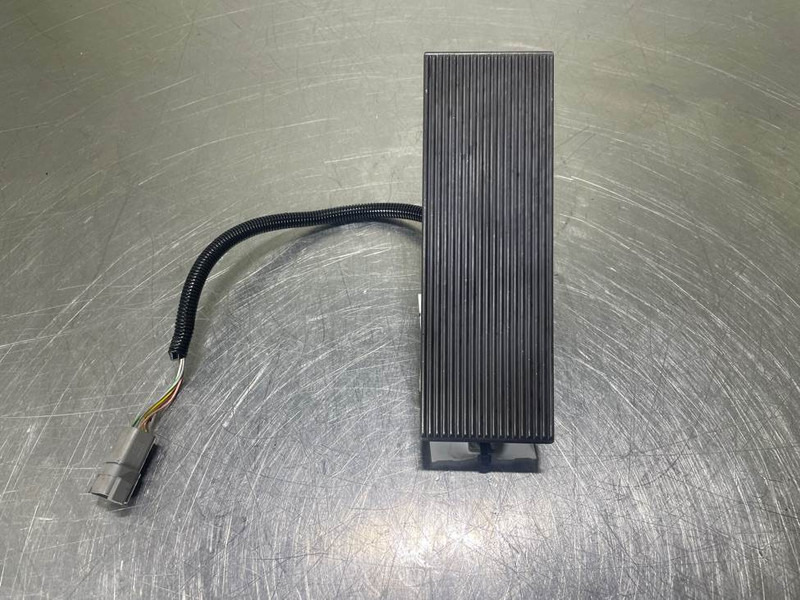 Mecalac 12MTX-5270656-Gas pedal - Kabina i enterijer za Građevinska mašina: slika 3 Mecalac 12MTX-5270656-Gas pedal - Kabina i enterijer za Građevinska mašina: slika 3
