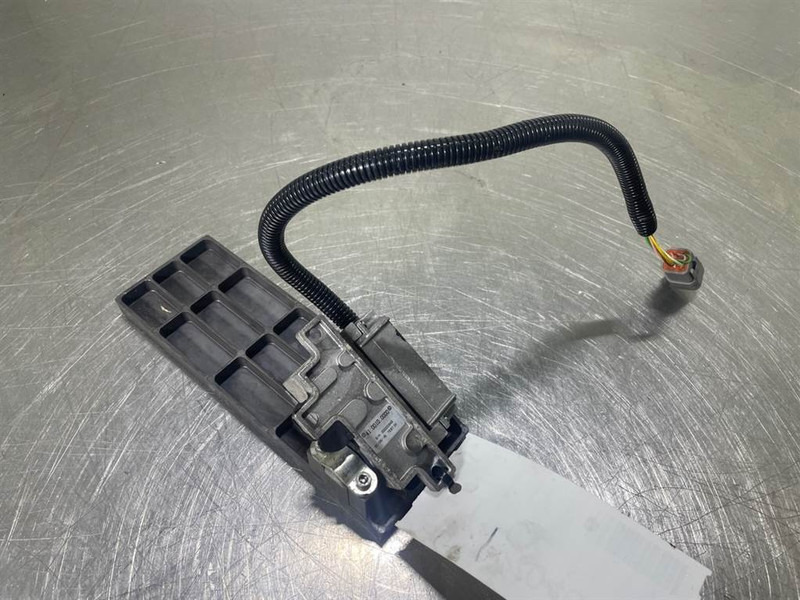 Mecalac 12MTX-5270656-Gas pedal - Kabina i enterijer za Građevinska mašina: slika 5 Mecalac 12MTX-5270656-Gas pedal - Kabina i enterijer za Građevinska mašina: slika 5