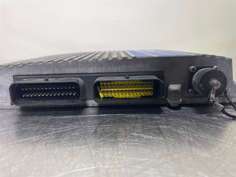 Poclain Smart Drive - ECU/Control box/Steuermodul - Električni sistem za Građevinska mašina: slika 2 Poclain Smart Drive - ECU/Control box/Steuermodul - Električni sistem za Građevinska mašina: slika 2