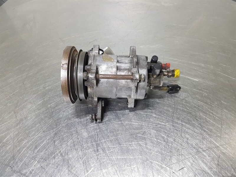 SANDEN SD7H15 - Compressor/Kompressor/Aircopomp - Motor i delovi za Građevinska mašina: slika 2 SANDEN SD7H15 - Compressor/Kompressor/Aircopomp - Motor i delovi za Građevinska mašina: slika 2
