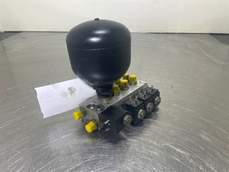 Schaeff SKL834-5572100026-Valve/Ventile/Ventiel - Hidraulika za Građevinska mašina: slika 1 Schaeff SKL834-5572100026-Valve/Ventile/Ventiel - Hidraulika za Građevinska mašina: slika 1