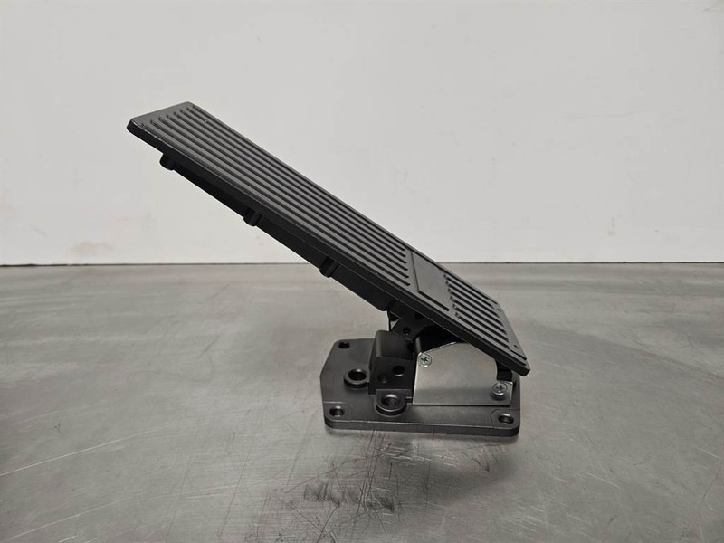 Terex TL260-5350260006-Gas pedal/Fusspedal/Gaspedaal - Električni sistem za Građevinska mašina: slika 5 Terex TL260-5350260006-Gas pedal/Fusspedal/Gaspedaal - Električni sistem za Građevinska mašina: slika 5