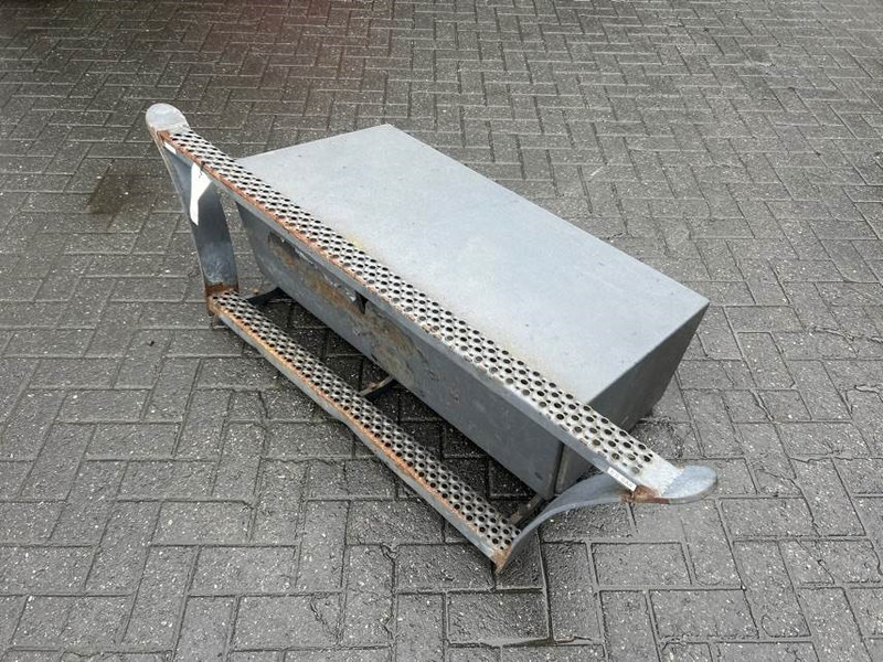 Terex TW150-6105515/6105516-Stair panel/Trittstufen - Ram/ Šasija za Građevinska mašina: slika 1 Terex TW150-6105515/6105516-Stair panel/Trittstufen - Ram/ Šasija za Građevinska mašina: slika 1