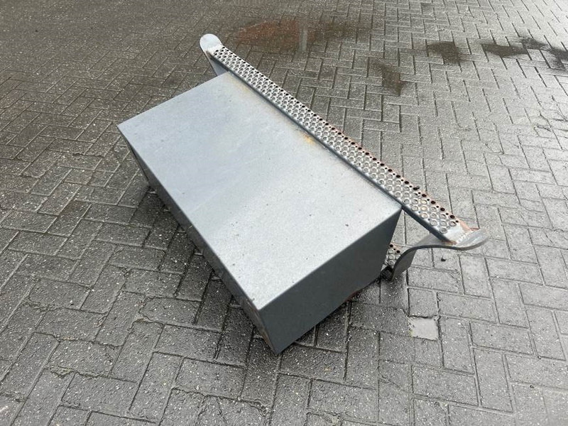 Terex TW150-6105515/6105516-Stair panel/Trittstufen - Ram/ Šasija za Građevinska mašina: slika 4 Terex TW150-6105515/6105516-Stair panel/Trittstufen - Ram/ Šasija za Građevinska mašina: slika 4