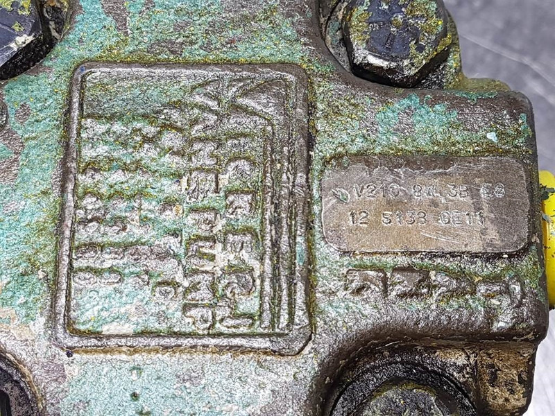 Vickers V210-8W - Gearpump/Zahnradpumpe/Tandwielpomp - Hidraulika: slika 5 Vickers V210-8W - Gearpump/Zahnradpumpe/Tandwielpomp - Hidraulika: slika 5