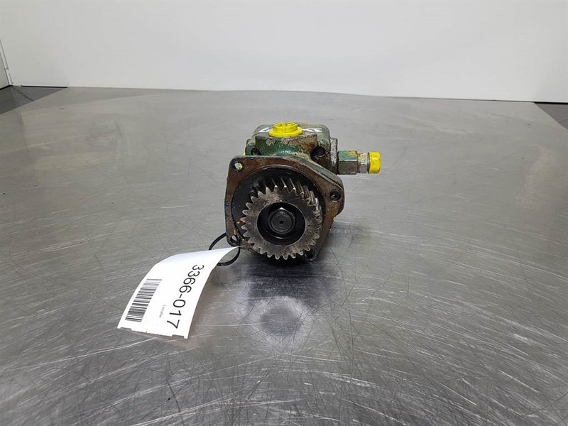 Vickers V210-8W - Gearpump/Zahnradpumpe/Tandwielpomp - Hidraulika: slika 3 Vickers V210-8W - Gearpump/Zahnradpumpe/Tandwielpomp - Hidraulika: slika 3