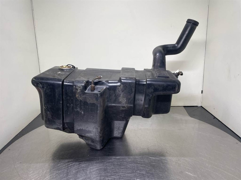 Volvo L30D-VOE11370525-Fuel tank/Kraftstofftank/Tank - Ram/ Šasija za Građevinska mašina: slika 3 Volvo L30D-VOE11370525-Fuel tank/Kraftstofftank/Tank - Ram/ Šasija za Građevinska mašina: slika 3