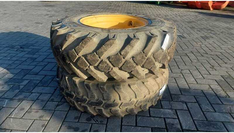 Volvo L30G-BKT 12.5-20-Tire/Reifen/Band - Шины и диски za Građevinska mašina: slika 1 Volvo L30G-BKT 12.5-20-Tire/Reifen/Band - Шины и диски za Građevinska mašina: slika 1