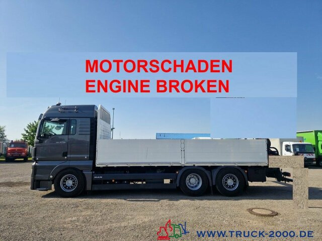 MAN TGX 26.500 Motorschaden / Engine broken - Kamion sa tovarnim sandukom, Kamion sa dizalicom: slika 1 MAN TGX 26.500 Motorschaden / Engine broken - Kamion sa tovarnim sandukom, Kamion sa dizalicom: slika 1