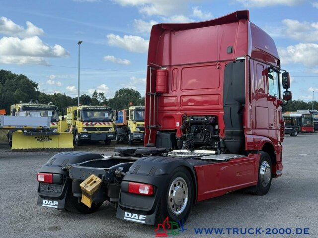DAF XF 460 FT Super Space Cab 2 Betten + Kühlschrank - Tegljač: slika 4 DAF XF 460 FT Super Space Cab 2 Betten + Kühlschrank - Tegljač: slika 4