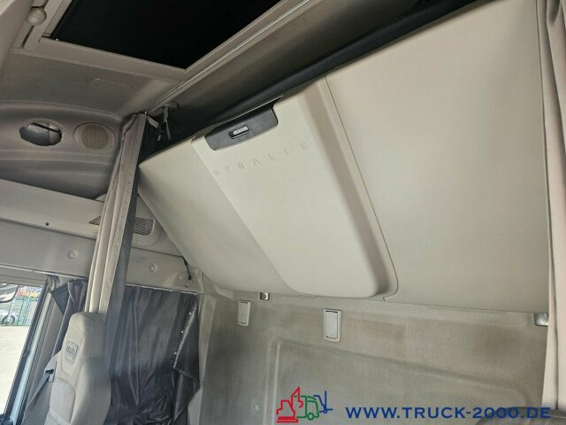 Iveco Stralis 480 Hi-Way Fahrerhaus Retarder 2 Betten - Tegljač: slika 4 Iveco Stralis 480 Hi-Way Fahrerhaus Retarder 2 Betten - Tegljač: slika 4