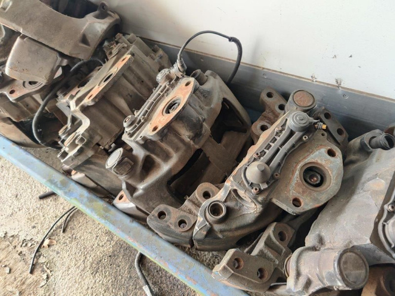 MAN Remklauwen / Brake calipers F2000 / TGA - Sklopovi kočnice za Kamion: slika 1 MAN Remklauwen / Brake calipers F2000 / TGA - Sklopovi kočnice za Kamion: slika 1