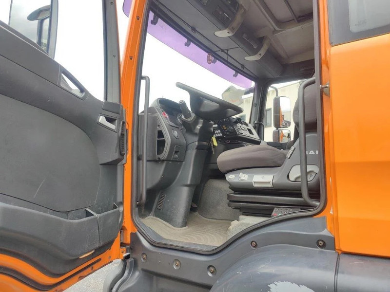 MAN TGA 26.320 6x2 garbage truck ZOELLER - Kamion za smeće: slika 5 MAN TGA 26.320 6x2 garbage truck ZOELLER - Kamion za smeće: slika 5