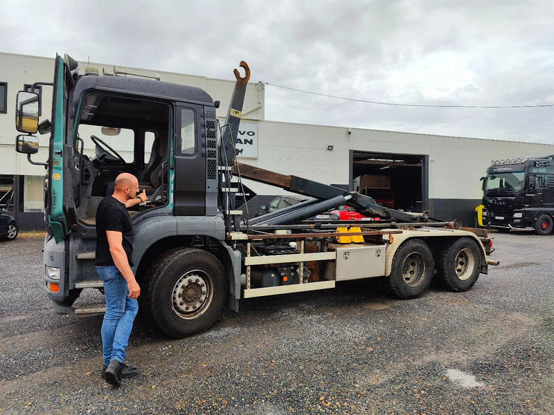 MAN TGA 26.350 6x4 Container AJK Euronorm 3 - Kamion sa hidrauličnom kukom: slika 5 MAN TGA 26.350 6x4 Container AJK Euronorm 3 - Kamion sa hidrauličnom kukom: slika 5