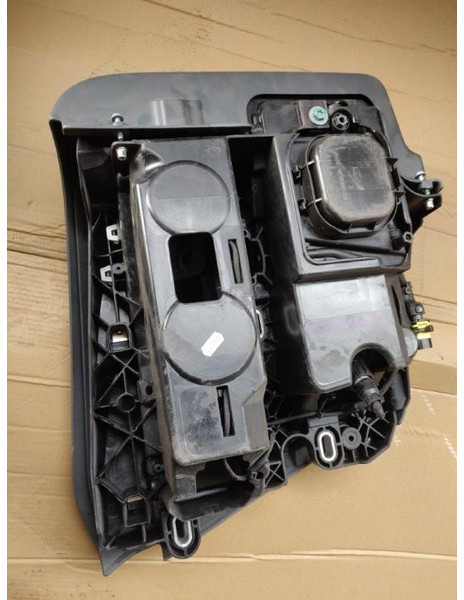 MAN koplamp / headlight TGL Euro6 - Prednja svetla: slika 2 MAN koplamp / headlight TGL Euro6 - Prednja svetla: slika 2