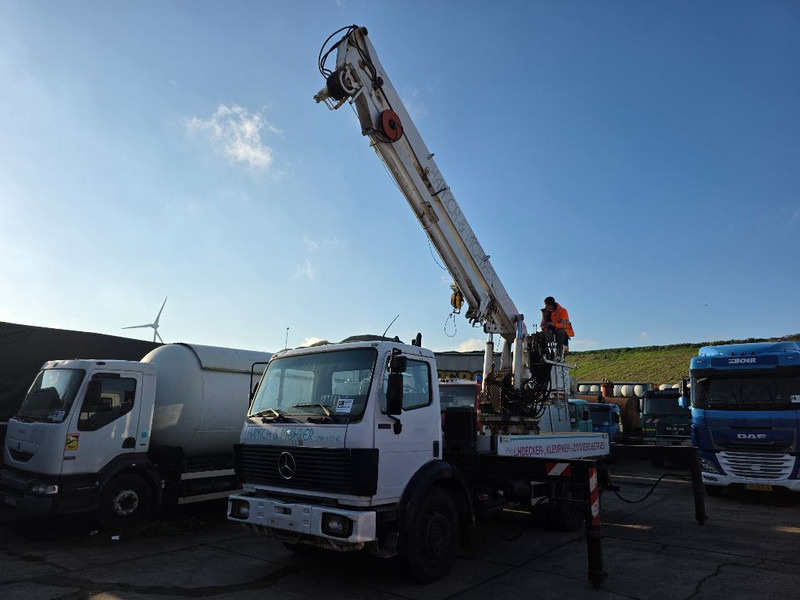 Mercedes-Benz 1722K - Kamion sa dizalicom: slika 2 Mercedes-Benz 1722K - Kamion sa dizalicom: slika 2