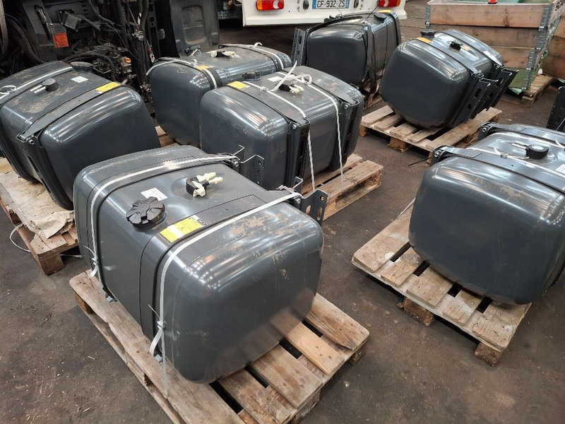 Mercedes-Benz 290L - Rezervoar za gorivo: slika 2 Mercedes-Benz 290L - Rezervoar za gorivo: slika 2