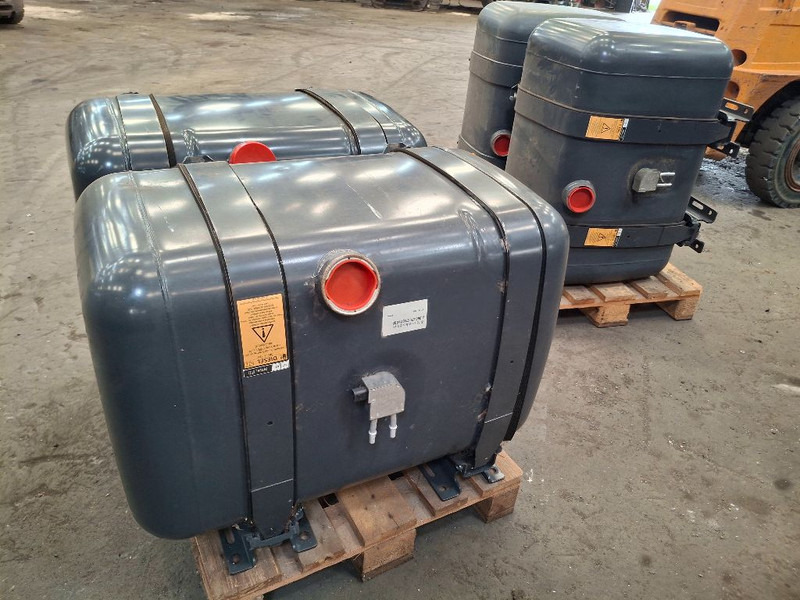 Mercedes-Benz 290L - Rezervoar za gorivo: slika 1 Mercedes-Benz 290L - Rezervoar za gorivo: slika 1