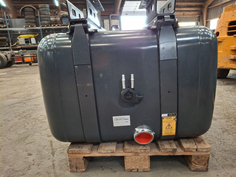 Mercedes-Benz 290L - Rezervoar za gorivo: slika 5 Mercedes-Benz 290L - Rezervoar za gorivo: slika 5