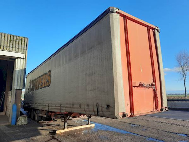 Renders 12.27E - Poluprikolica sa ceradom: slika 2 Renders 12.27E - Poluprikolica sa ceradom: slika 2