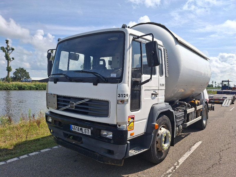 Volvo FL 250 GAS / LPG - Kamion cisterna: slika 1 Volvo FL 250 GAS / LPG - Kamion cisterna: slika 1