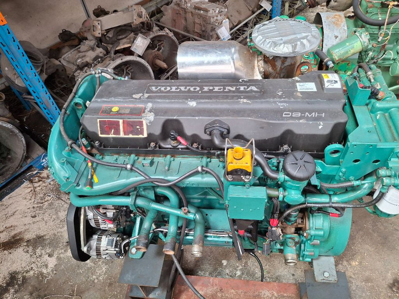 Volvo PENTA D9A2J MH - Motor: slika 2 Volvo PENTA D9A2J MH - Motor: slika 2