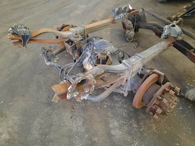 Volvo RS1332SV - Zadnja osovina za Kamion: slika 1 Volvo RS1332SV - Zadnja osovina za Kamion: slika 1