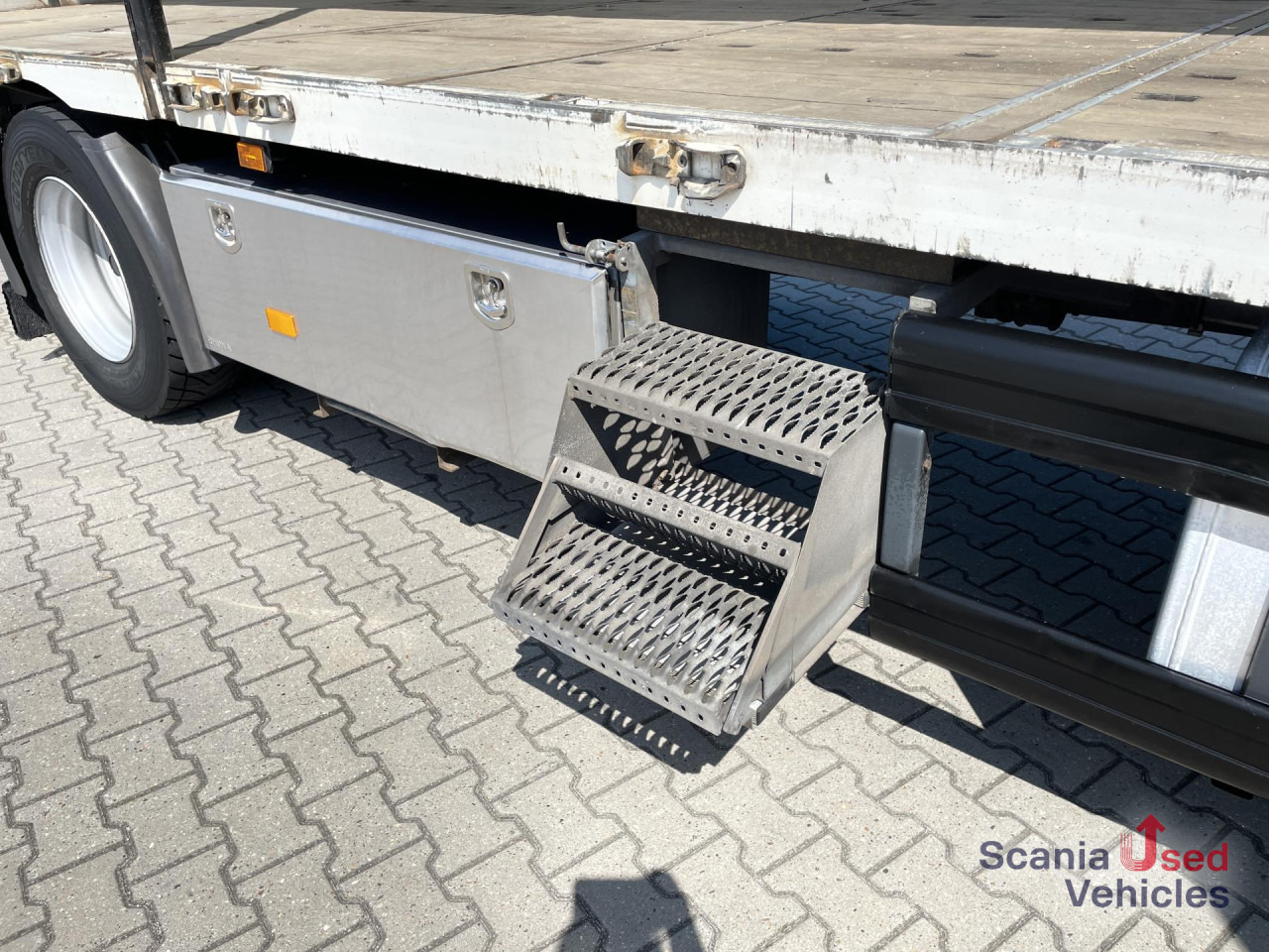 SCANIA P 250 DB4x2MNB SIDE DOORS FULL AIR 250X246X250CM - Kamion sa zatvorenim sandukom: slika 3 SCANIA P 250 DB4x2MNB SIDE DOORS FULL AIR 250X246X250CM - Kamion sa zatvorenim sandukom: slika 3