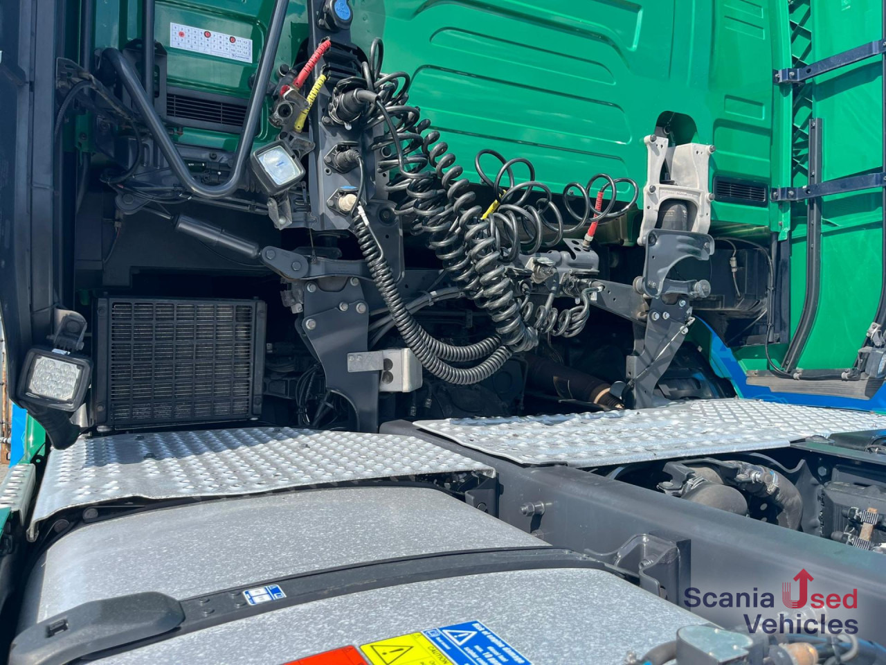 SCANIA S 450 A4x2NB RETARDER 8T FULL AIR PARK AIRCO - Tegljač: slika 2 SCANIA S 450 A4x2NB RETARDER 8T FULL AIR PARK AIRCO - Tegljač: slika 2