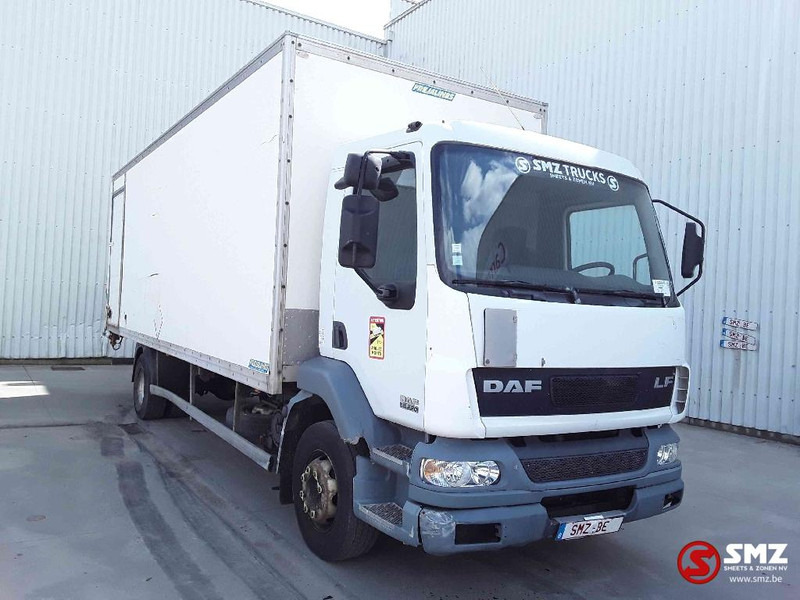 DAF 55 220 - Kamion sa zatvorenim sandukom: slika 1 DAF 55 220 - Kamion sa zatvorenim sandukom: slika 1