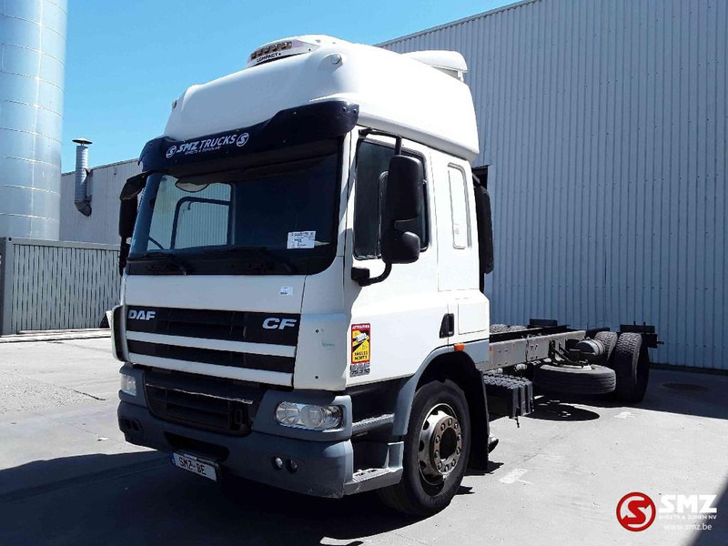DAF 75 CF 310 manual - Kamion sa golom šasijom i zatvorenom kabinom: slika 3 DAF 75 CF 310 manual - Kamion sa golom šasijom i zatvorenom kabinom: slika 3