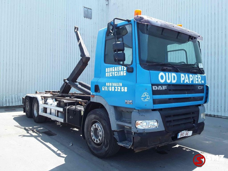 Kamion za prevoz kontejnera/ Kamion sa promenjivim sandukom DAF 85 CF 380: slika 1