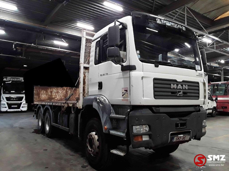 MAN TGA 26.390 6x4 manual - Kamion sa tovarnim sandukom: slika 1 MAN TGA 26.390 6x4 manual - Kamion sa tovarnim sandukom: slika 1