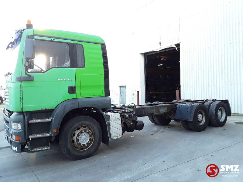 MAN TGA 33.430 problem boite/gearbox - Kamion sa golom šasijom i zatvorenom kabinom: slika 5 MAN TGA 33.430 problem boite/gearbox - Kamion sa golom šasijom i zatvorenom kabinom: slika 5